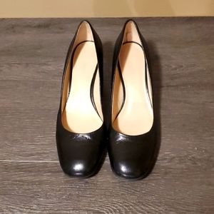 Nine west black pumps size 8.5